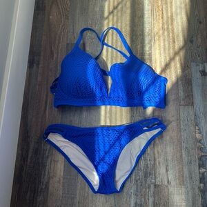 38D and size xl bottoms